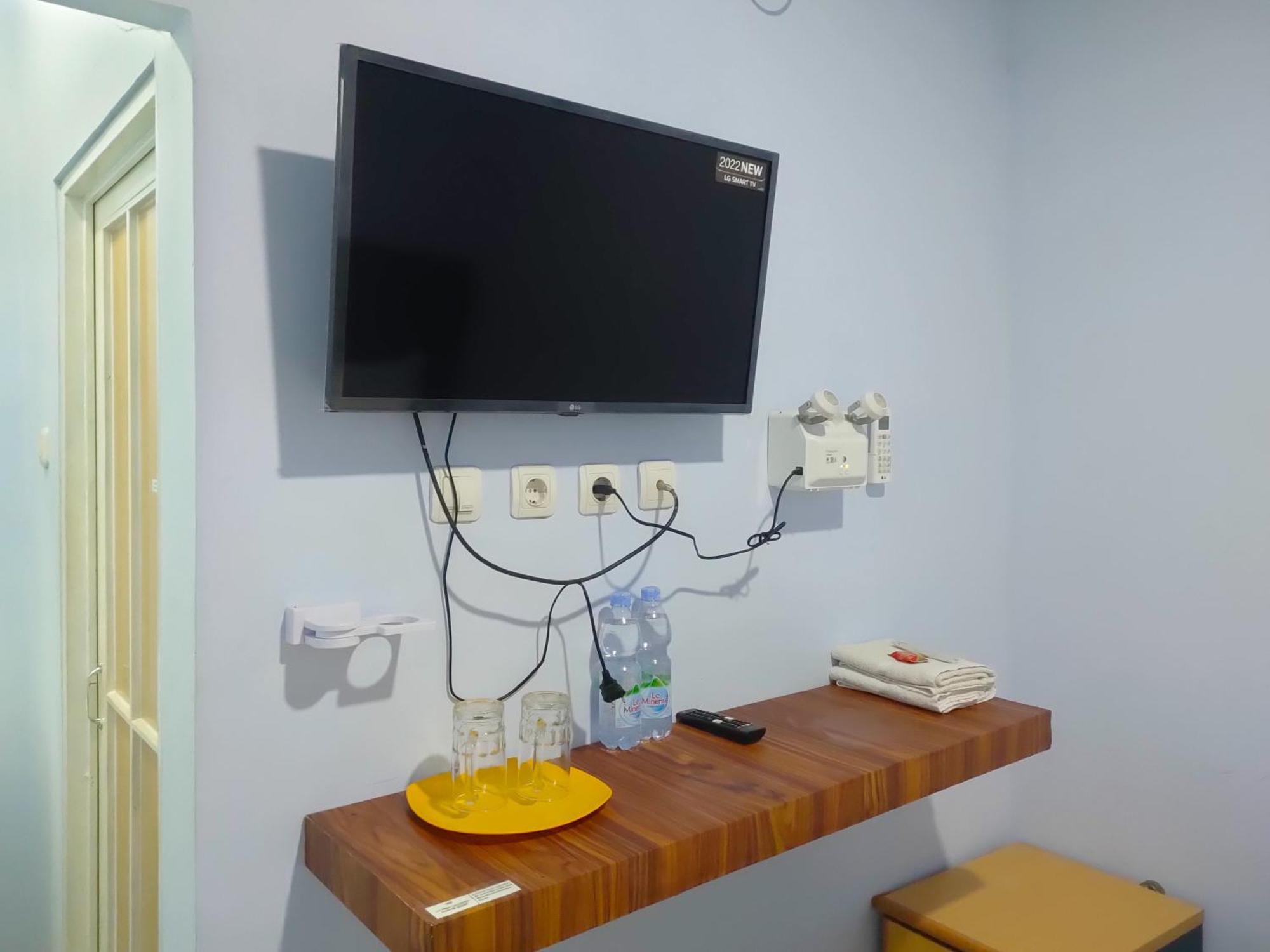 ホテル Reddoorz Syariah Near Stasiun Wates Wates  エクステリア 写真