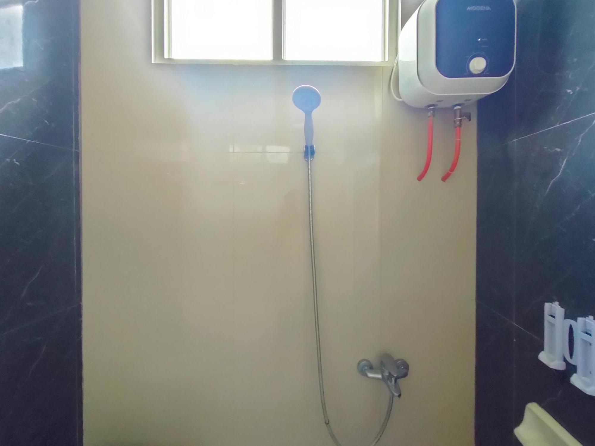 ホテル Reddoorz Syariah Near Stasiun Wates Wates  エクステリア 写真
