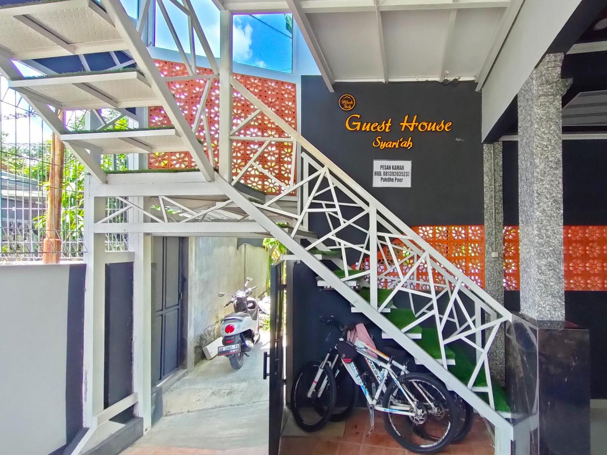 ホテル Reddoorz Syariah Near Stasiun Wates Wates  エクステリア 写真